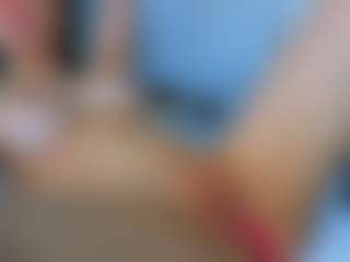Live cam show with Cleopatra3101 - Lush Brown Hair on friskycurves.com