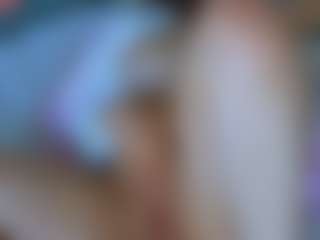 Live cam show with Cleopatra3101 - Petite Toys on SmokeAndPoke