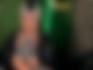 Live cam show with amyhouse - Mature on luckytryst.com