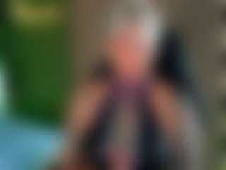 amyhouse MILF webcam performer live streaming