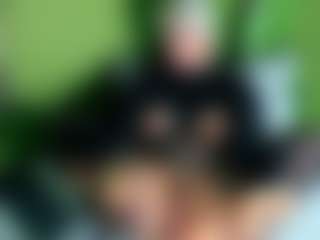 amyhouse's Live Sex Cam Show