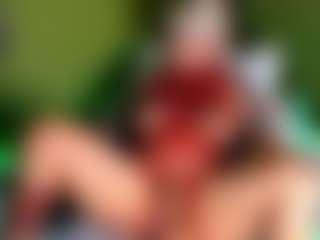 amyhouse MILF webcam performer live streaming