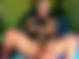 Live cam show with amyhouse - White Mature on CamSextacy | colombia