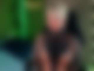 Live cam show with amyhouse - Public Mature on Camsoda