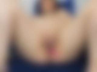 Live cam show with carollsweet - Average on Porn Luv