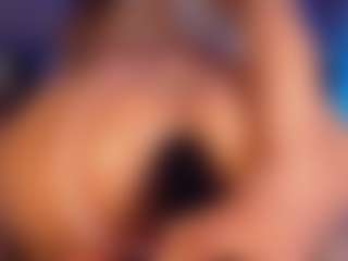 mollyyourslut's Live Sex Cam Show
