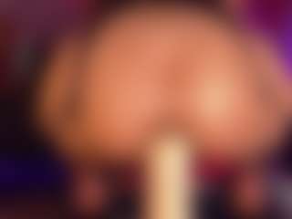 mollyyourslut's Live Sex Cam Show