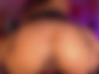 mollyyourslut's Live Sex Cam Show