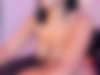 Live cam show with Claire Miller - Athletic MILF on CamwithHer