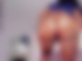 Claire Miller MILF webcam performer live streaming