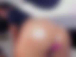 Live cam show with Claire Miller - Squirt Toys on TottyGirls