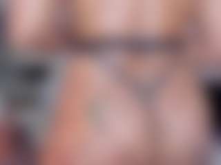 Live cam show with Claire Miller - BBW MILF on Fit Hotties