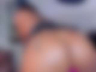 Claire Miller's Live Sex Cam Show
