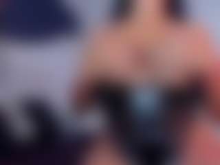 Live cam show with Claire Miller - Public on Camsoda