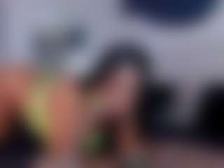 Claire Miller MILF webcam performer live streaming