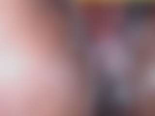 emielyn82 MILF webcam performer live streaming