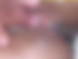 emielyn82's Live Sex Cam Show