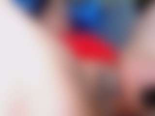 Live cam show with emielyn82 - Dom on Soda Cam