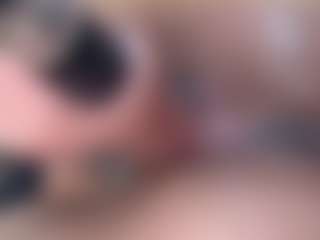emielyn82's Live Sex Cam Show