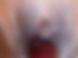 Live cam show with emielyn82 - Fuck Machine on livesuperchat.net