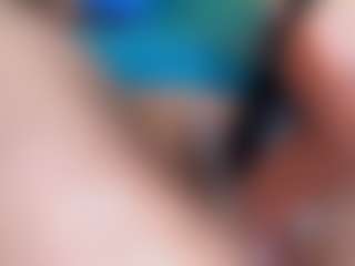 emielyn82's Live Sex Cam Show
