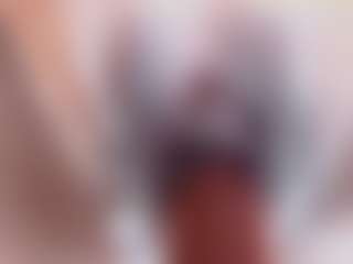emielyn82's Live Sex Cam Show