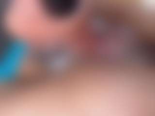 emielyn82's Live Sex Cam Show