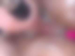 emielyn82's Live Sex Cam Show