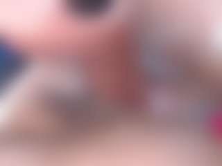 emielyn82's Live Sex Cam Show