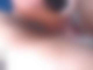 emielyn82's Live Sex Cam Show