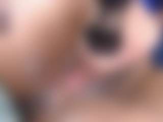 emielyn82's Live Sex Cam Show