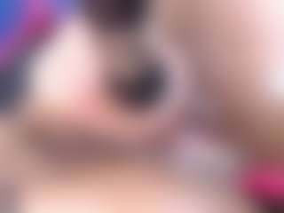emielyn82's Live Sex Cam Show