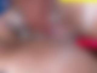Live cam show with emielyn82 - Creamy on CamSodaAdn