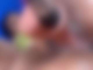 emielyn82's Live Sex Cam Show