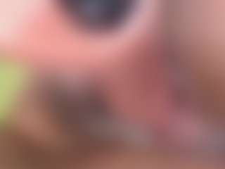 emielyn82's Live Sex Cam Show