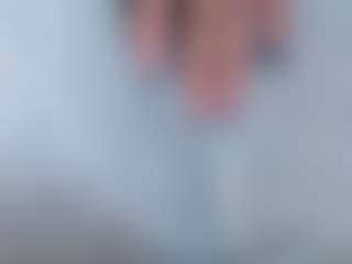 Live cam show with emielyn82 - Play on Camming Site