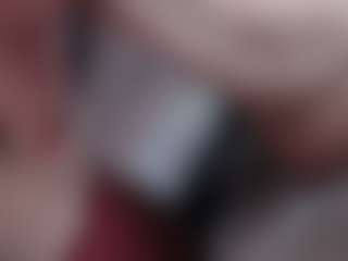 emielyn82's Live Sex Cam Show