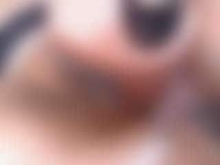 emielyn82's Live Sex Cam Show