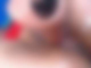 emielyn82's Live Sex Cam Show