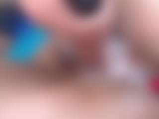 Live cam show with emielyn82 - Brown Eyes Mature on camwithhim.com