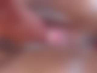 Live cam show with emielyn82 - Camel Toe on PervPlay.com