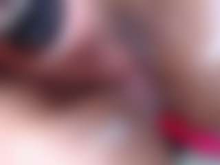 Live cam show with emielyn82 - Camel Toe on eurowanks.com