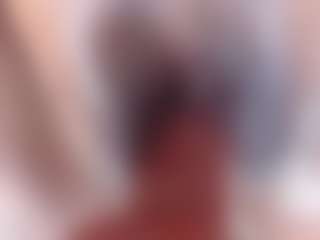 emielyn82 MILF webcam performer live streaming