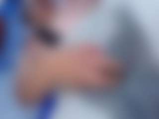 emielyn82's Live Sex Cam Show