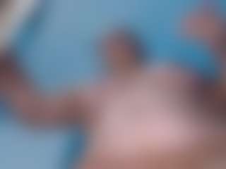 emielyn82's Live Sex Cam Show