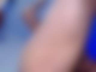 emielyn82's Live Sex Cam Show