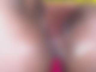 Live cam show with emielyn82 - Fuck on SinfulBabes