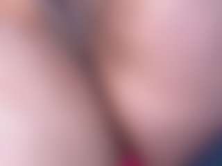 Live cam show with emielyn82 - Dom on studioflirtlive.com