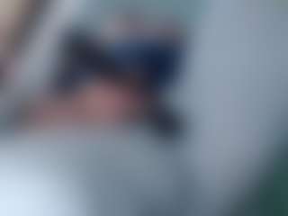 Live cam show with emielyn82 - Dom on sexylive.show