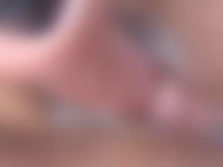 emielyn82's Live Sex Cam Show